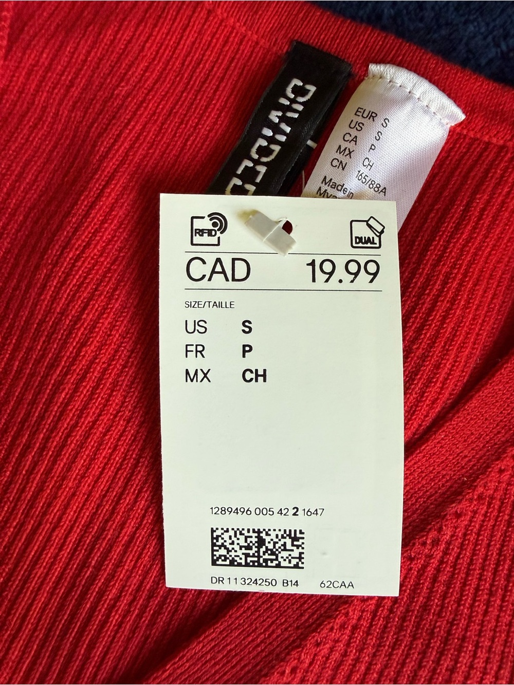 Divided Red Sleeveless Ribbed Button-Front Vest - Picture 2 of 4